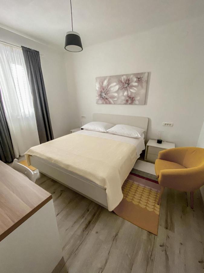 Apartments Happy Sukošan Екстериор снимка